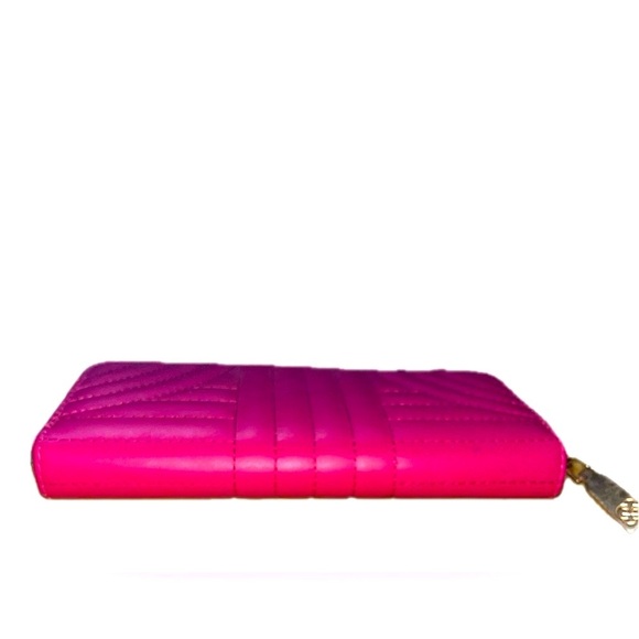 DAISY FUENTES Quilted Zip Around Long Wallet Fuchsia Pink Faux Leather, NWOT - Picture 8 of 10